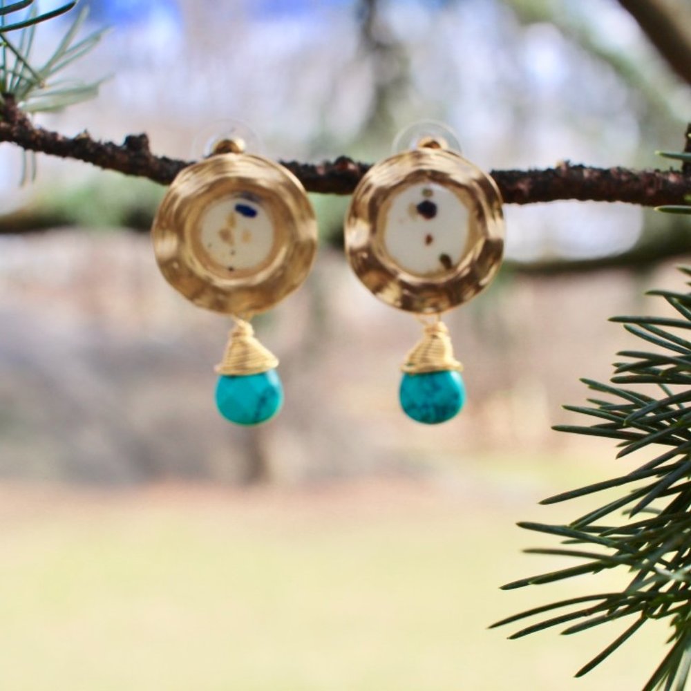 New Gold Crushed Shell Turquoise Drop Earrings - Picture 3 of 10